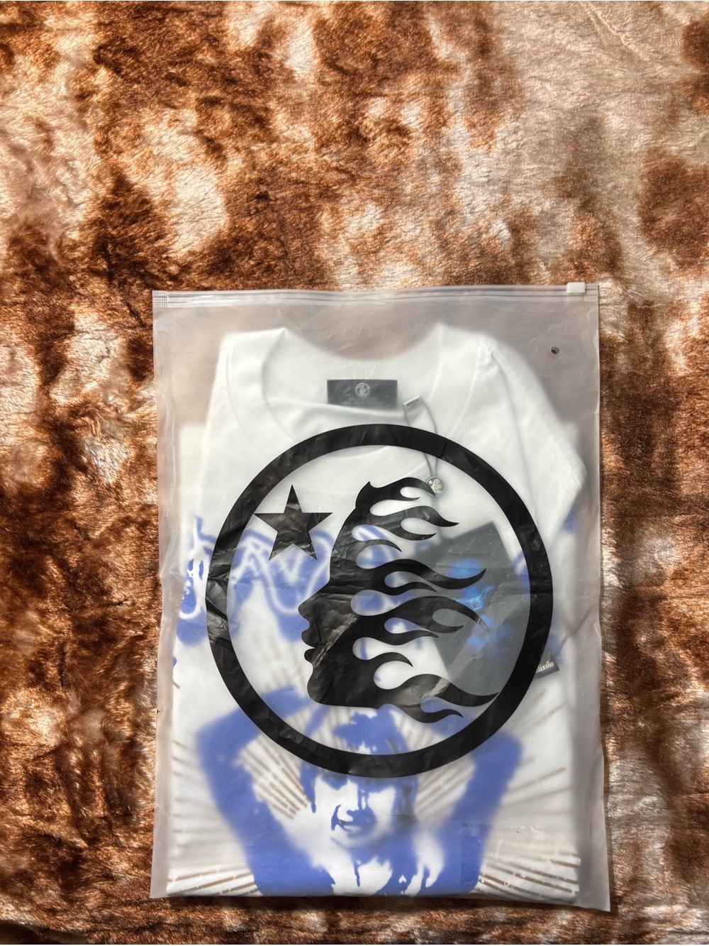Hellstar Men's White Short Sleeve Graphic Tee with Blue & Black